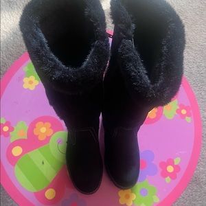 Skechers black boots size 9